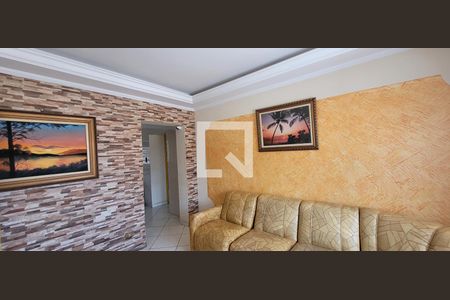 Sala de casa para alugar com 3 quartos, 150m² em Vila Ferreira, Itaquaquecetuba