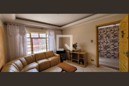 Sala de casa para alugar com 3 quartos, 150m² em Vila Ferreira, Itaquaquecetuba