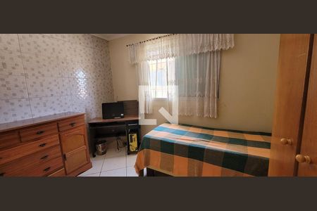 Casa para alugar com 150m², 3 quartos e 3 vagas Casa para alugar com 150m², 3 quartos e 3 vagasQuarto 2