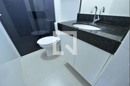 Apartamento para alugar com 55m², 2 quartos e 2 vagas Apartamento para alugar com 55m², 2 quartos e 2 vagasBanheiro