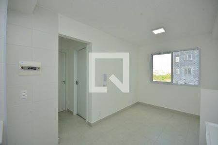 Sala/Cozinha de apartamento à venda com 2 quartos, 32m² em Socorro, São Paulo