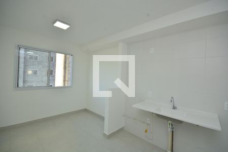 Sala/Cozinha de apartamento à venda com 2 quartos, 32m² em Socorro, São Paulo