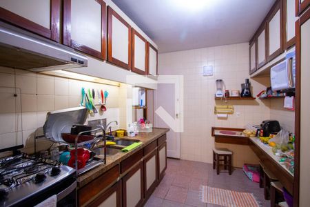 Apartamento à venda com 132m², 3 quartos e sem vagaCozinha