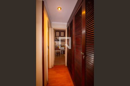 Apartamento à venda com 132m², 3 quartos e sem vagaCorredor