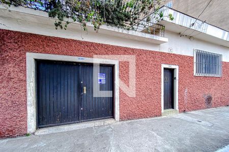 Casa à venda com 360m², 3 quartos e 8 vagasFachada