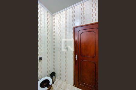 Casa à venda com 360m², 3 quartos e 8 vagasBanheiro 2