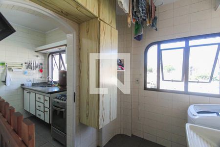 Apartamento à venda com 136m², 4 quartos e 2 vagas Apartamento à venda com 136m², 4 quartos e 2 vagasÁrea de Serviço