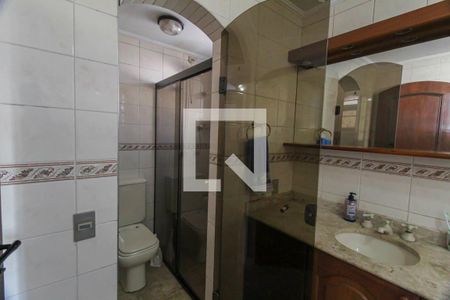 Apartamento à venda com 136m², 4 quartos e 2 vagas Apartamento à venda com 136m², 4 quartos e 2 vagasBanheiro da Suíte