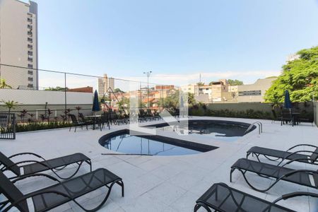 Apartamento à venda com 136m², 4 quartos e 2 vagas Apartamento à venda com 136m², 4 quartos e 2 vagasÁrea comum - Piscina