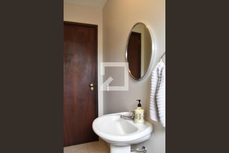 Casa para alugar com 350m², 3 quartos e 4 vagasBanheiro 4