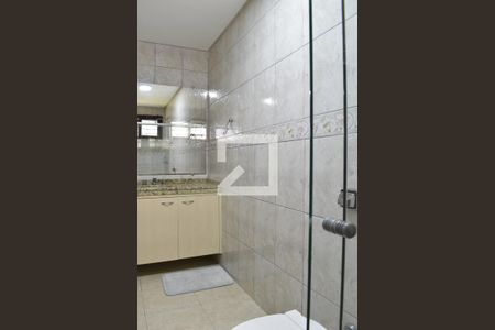 Casa para alugar com 350m², 3 quartos e 4 vagasBanheiro Suíte 2