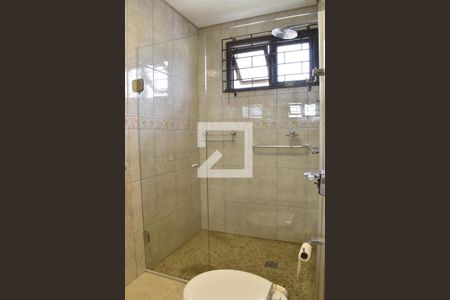 Casa para alugar com 350m², 3 quartos e 4 vagasBanheiro Suíte 1