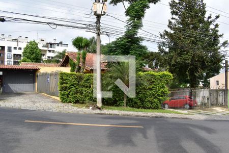 Casa para alugar com 350m², 3 quartos e 4 vagasFachada
