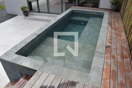 Casa para alugar com 350m², 3 quartos e 4 vagasPiscina