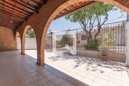 Casa à venda com 363m², 6 quartos e 4 vagasEntrada