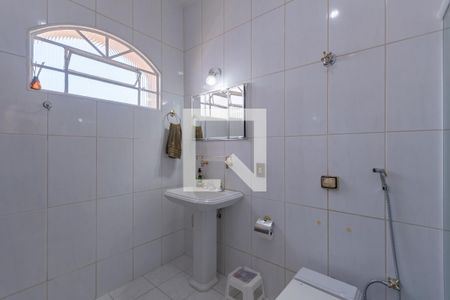 Casa à venda com 363m², 6 quartos e 4 vagasBanheiro Suíte 2