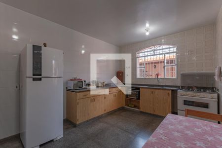 Casa à venda com 363m², 6 quartos e 4 vagasCozinha