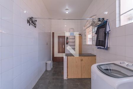 Casa à venda com 363m², 6 quartos e 4 vagasLavanderia