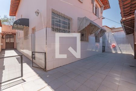 Casa à venda com 363m², 6 quartos e 4 vagasQuintal
