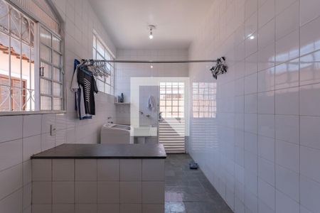 Casa à venda com 363m², 6 quartos e 4 vagasLavanderia