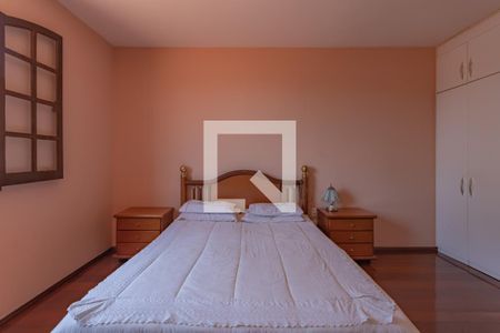 Casa à venda com 363m², 6 quartos e 4 vagasSuíte 2