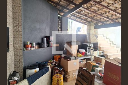 Área Externa de casa à venda com 3 quartos, 180m² em São João Batista, Belo Horizonte