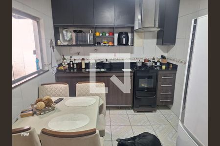 Cozinha de casa à venda com 3 quartos, 180m² em São João Batista, Belo Horizonte