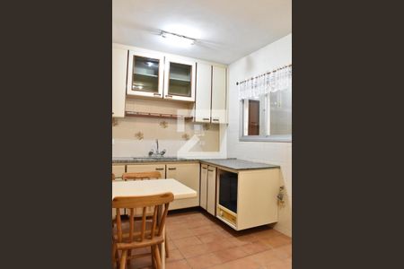 Cozinha de apartamento para alugar com 3 quartos, 130m² em Bigorrilho, Curitiba