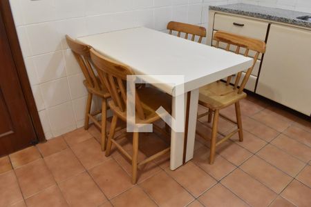 Cozinha de apartamento para alugar com 3 quartos, 130m² em Bigorrilho, Curitiba