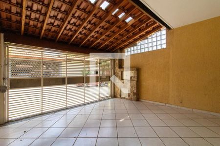 Casa à venda com 210m², 3 quartos e 4 vagasGaragem