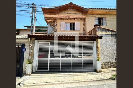 Casa à venda com 210m², 3 quartos e 4 vagasFachada