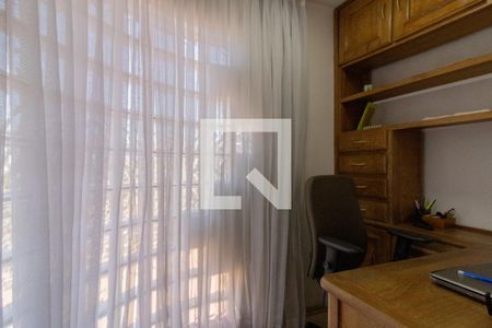 Casa à venda com 210m², 3 quartos e 4 vagasEscritório da Suíte