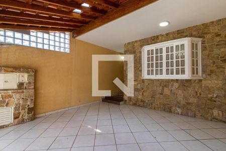 Casa à venda com 210m², 3 quartos e 4 vagasGaragem