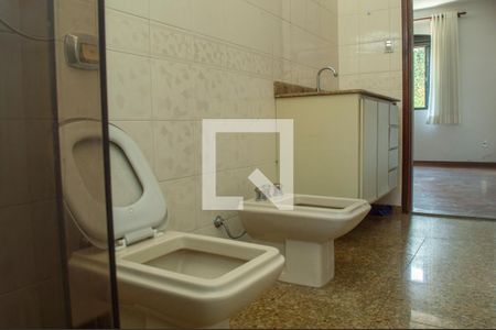 Casa para alugar com 250m², 3 quartos e 4 vagas Casa para alugar com 250m², 3 quartos e 4 vagasBanheiro da Suíte