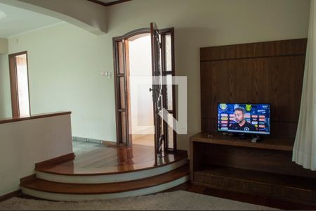 Casa para alugar com 3 quartos, 300m² em Jardim Abaete, Sorocaba
