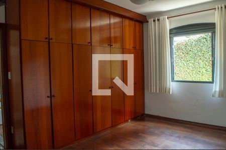 Casa para alugar com 250m², 3 quartos e 4 vagas Casa para alugar com 250m², 3 quartos e 4 vagasSuíte
