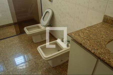 Casa para alugar com 250m², 3 quartos e 4 vagas Casa para alugar com 250m², 3 quartos e 4 vagasBanheiro da Suíte