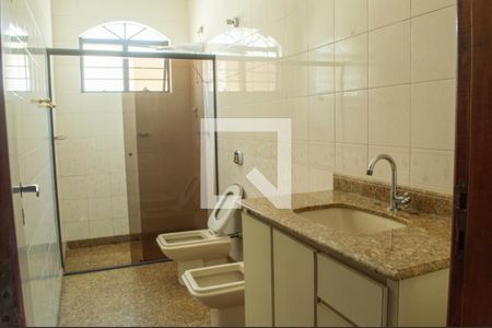Banheiro da Suíte de casa para alugar com 3 quartos, 300m² em Jardim Abaete, Sorocaba