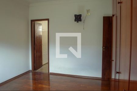 Casa para alugar com 250m², 3 quartos e 4 vagas Casa para alugar com 250m², 3 quartos e 4 vagasSuíte