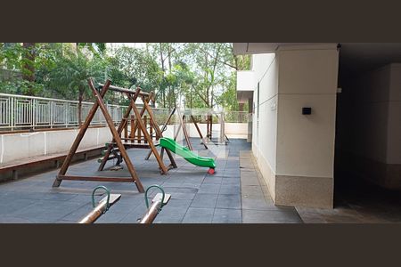 Apartamento à venda com 109m², 3 quartos e 2 vagasÁrea comum - Playground 