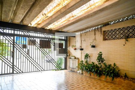 Casa à venda com 120m², 2 quartos e 2 vagas Casa à venda com 120m², 2 quartos e 2 vagasGaragem