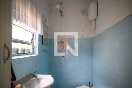 Casa à venda com 120m², 2 quartos e 2 vagas Casa à venda com 120m², 2 quartos e 2 vagasBanheiro de Serviço