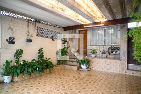 Casa à venda com 120m², 2 quartos e 2 vagas Casa à venda com 120m², 2 quartos e 2 vagasGaragem