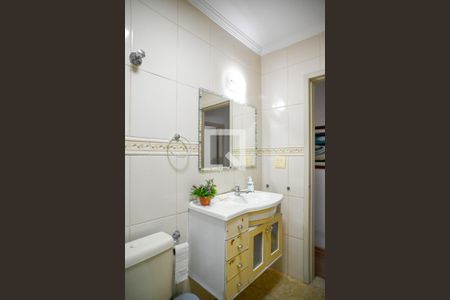 Casa à venda com 120m², 2 quartos e 2 vagas Casa à venda com 120m², 2 quartos e 2 vagasBanheiro