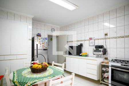 Casa à venda com 120m², 2 quartos e 2 vagas Casa à venda com 120m², 2 quartos e 2 vagasCozinha