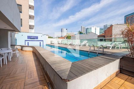 Studio para alugar com 30m², 1 quarto e 1 vaga Studio para alugar com 30m², 1 quarto e 1 vagaPiscina