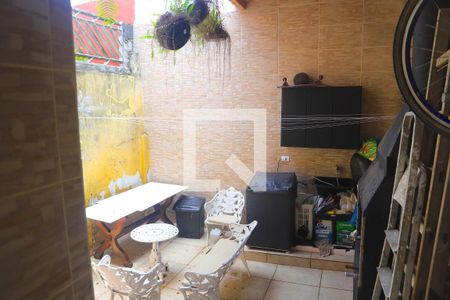 Casa para alugar com 80m², 2 quartos e 1 vagaQuintal