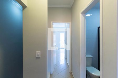 Banheiro Corredor de casa de condomínio para alugar com 3 quartos, 104m² em Cangaiba, São Paulo