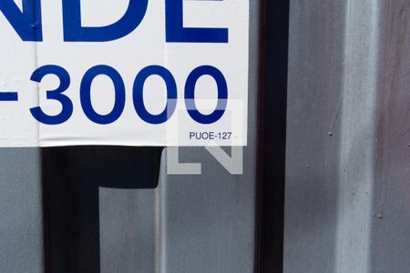 Casa à venda com 360m², 5 quartos e 6 vagas Casa à venda com 360m², 5 quartos e 6 vagasPlaquinha