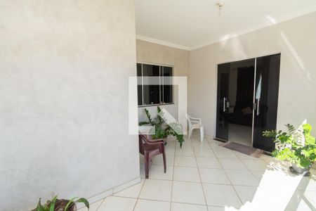 Casa à venda com 360m², 5 quartos e 6 vagas Casa à venda com 360m², 5 quartos e 6 vagasCasa Superior - Varanda